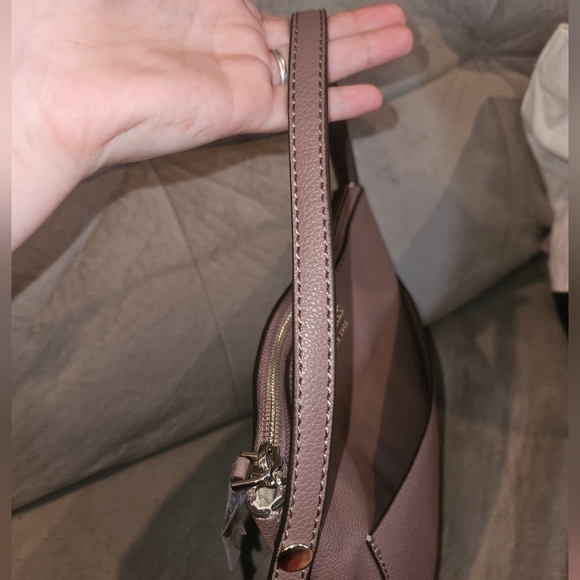 Guess nwot muave Shoulder Bag - Picture 9 of 10